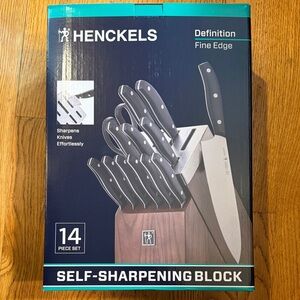 Henckels Self-Sharpening Knife Block Set - Black and Silver-14 pieces NEW